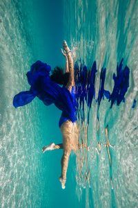 Elia-Kuhn-Photographe-2023-_Underwater-clothilde_bd-5